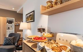 La Pao Bed And Breakfast